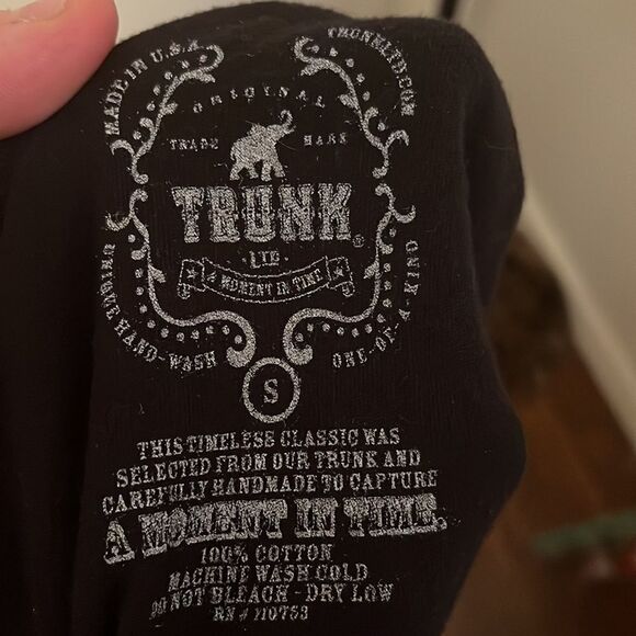 Trunk LTD Zac Brown Distressed Lace Sheer Mesh Detailing Black Graphic Shirt - Picture 13 of 13